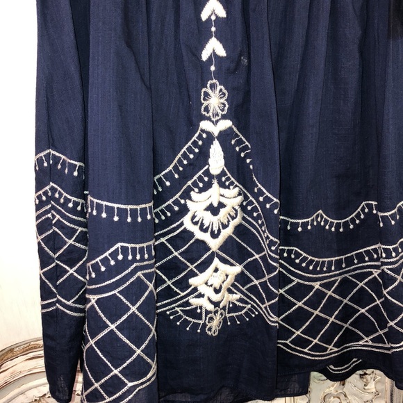 Quicksilver Navy Embroidered Mini Gathered Skirt Size Large - Picture 2 of 5